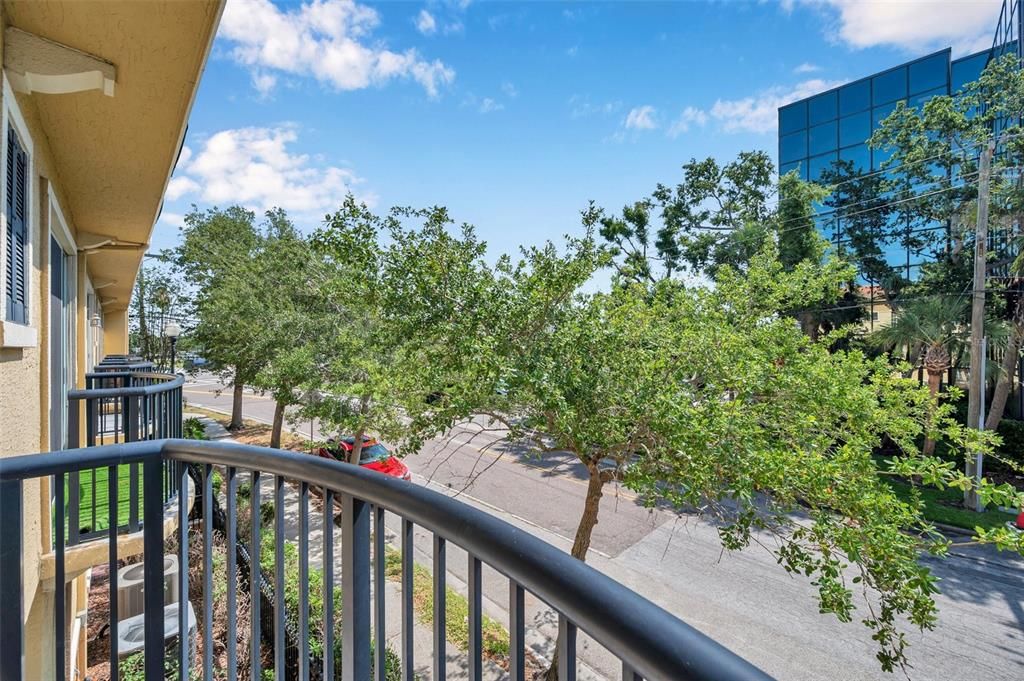 For Sale: $399,900 (2 beds, 2 baths, 1349 Square Feet)