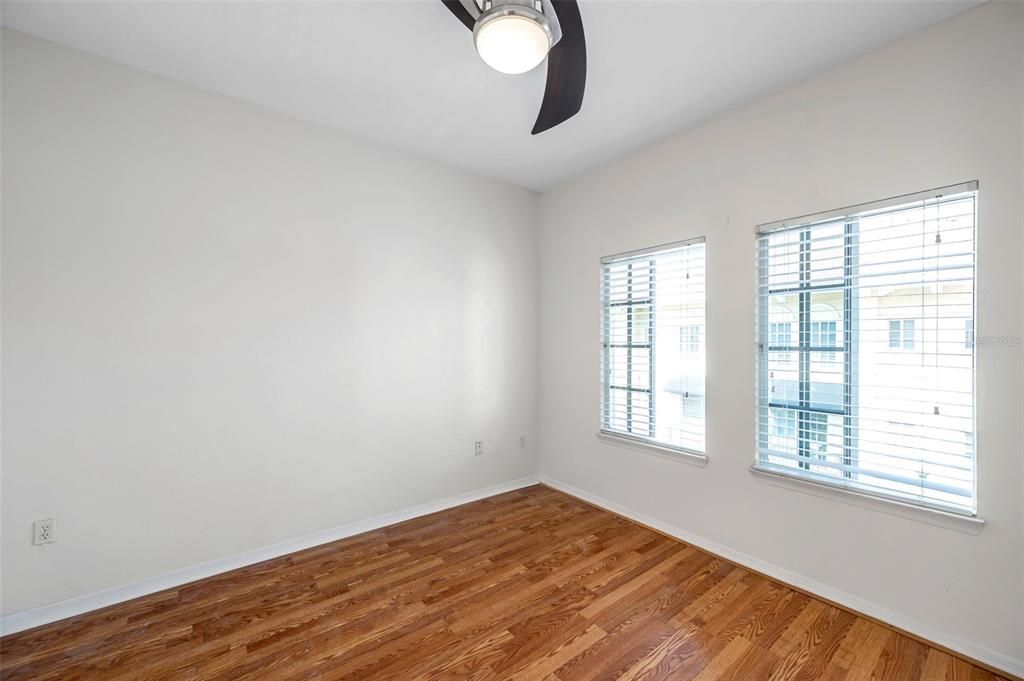 For Sale: $399,900 (2 beds, 2 baths, 1349 Square Feet)