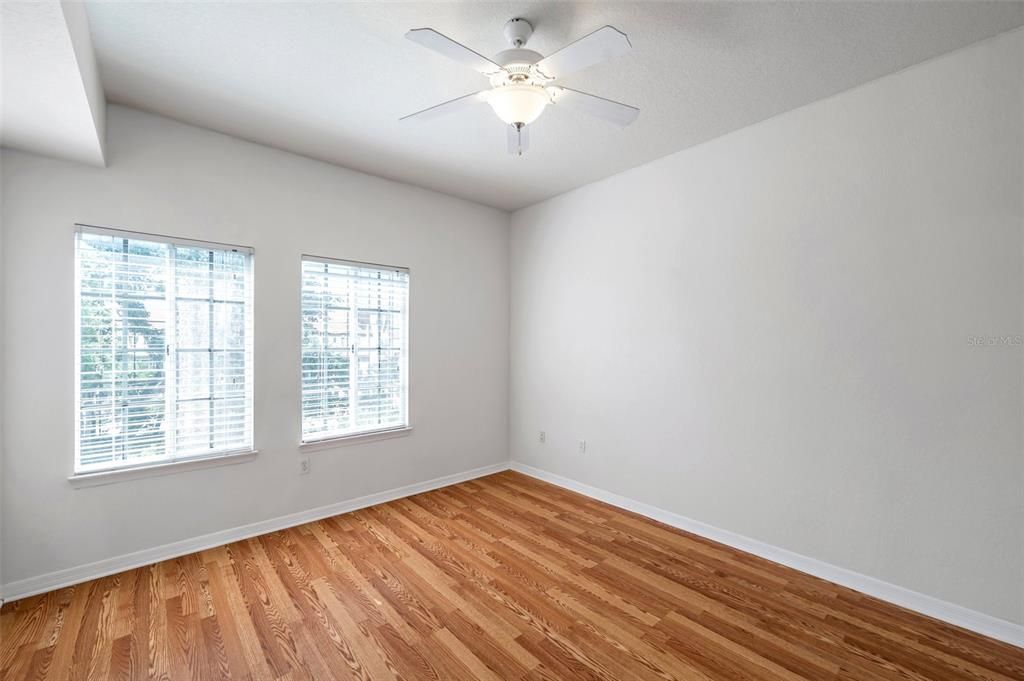 For Sale: $399,900 (2 beds, 2 baths, 1349 Square Feet)