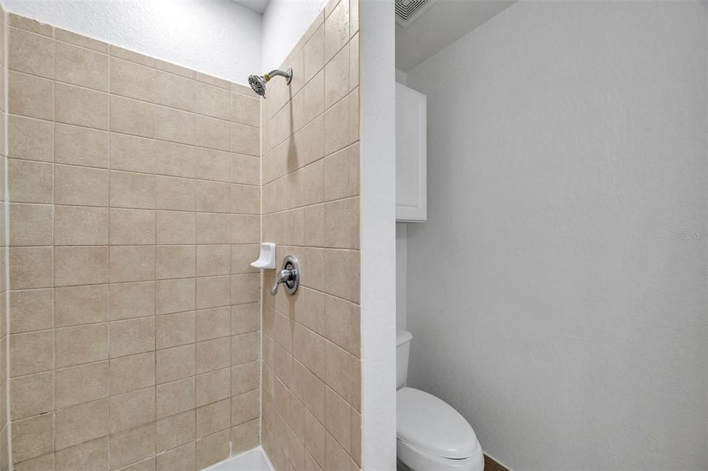 For Sale: $399,900 (2 beds, 2 baths, 1349 Square Feet)