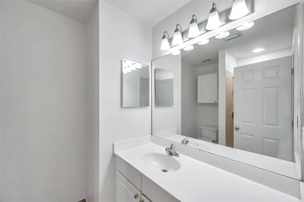 For Sale: $399,900 (2 beds, 2 baths, 1349 Square Feet)