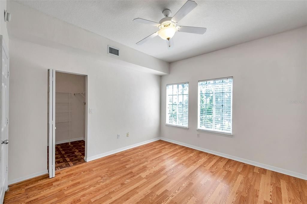 For Sale: $399,900 (2 beds, 2 baths, 1349 Square Feet)