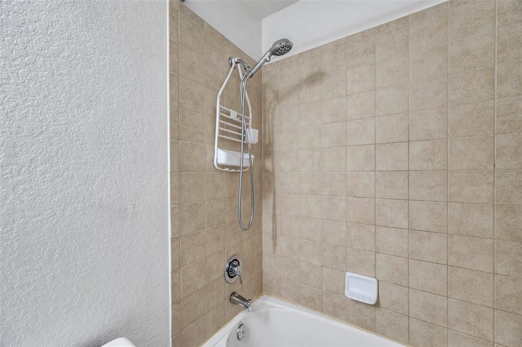 For Sale: $399,900 (2 beds, 2 baths, 1349 Square Feet)