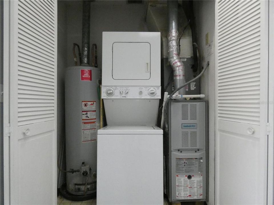 На продажу: $229,000 (3 спален, 2 ванн, 846 Квадратных фут)