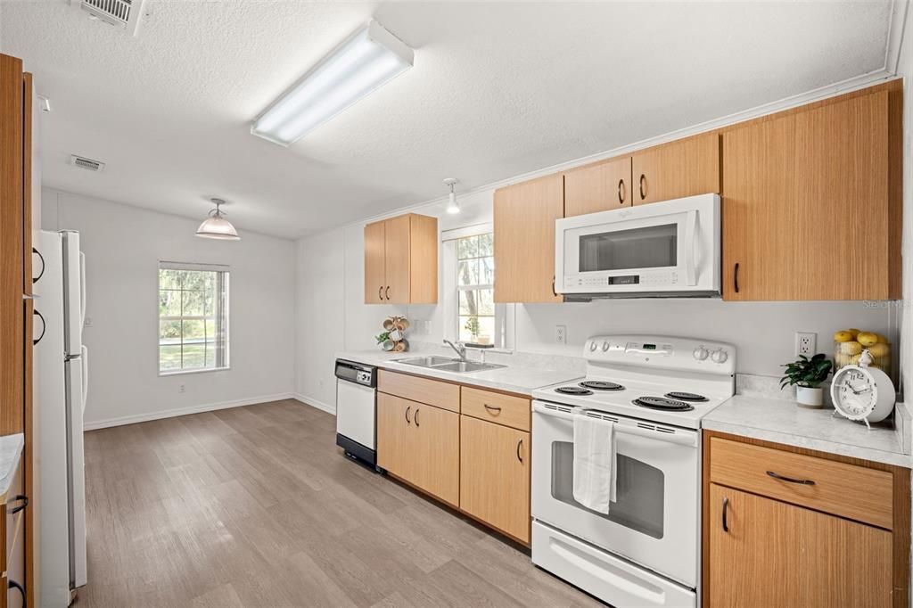 待售: $315,000 (3 贝兹, 2 浴室, 1488 平方英尺)