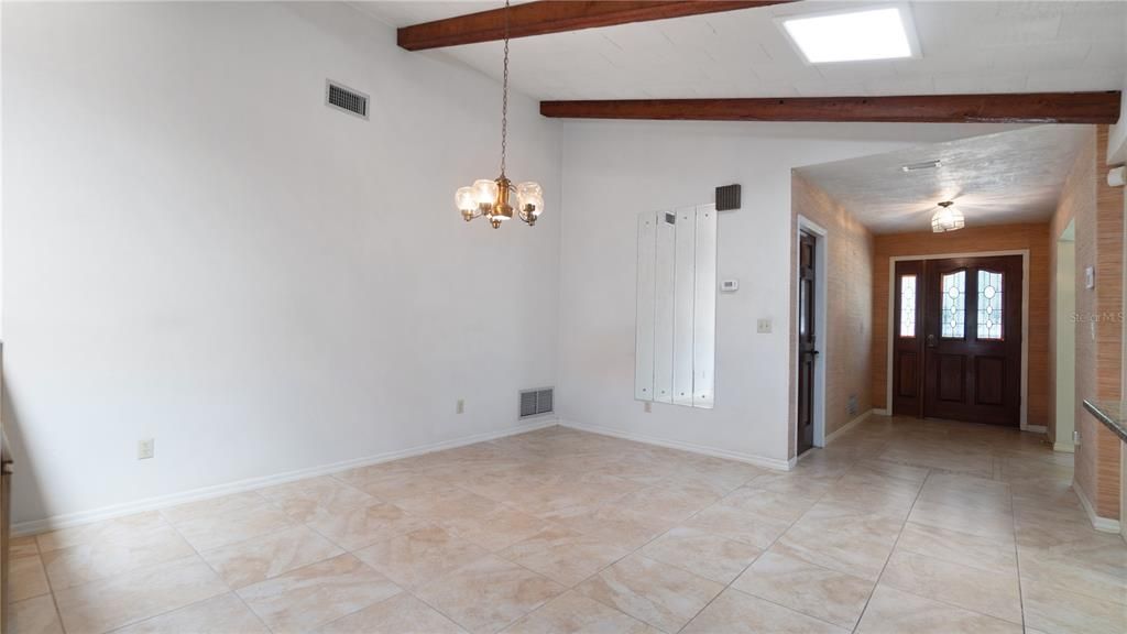 For Sale: $399,000 (3 beds, 2 baths, 2485 Square Feet)