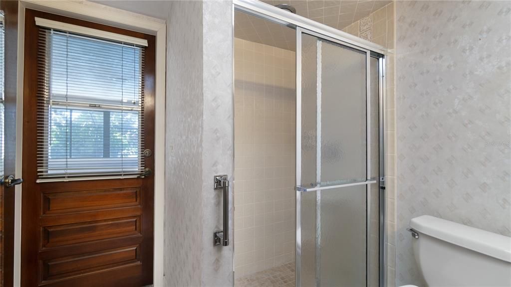 For Sale: $399,000 (3 beds, 2 baths, 2485 Square Feet)