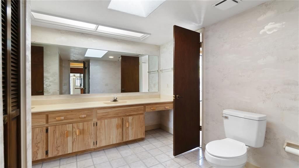 For Sale: $399,000 (3 beds, 2 baths, 2485 Square Feet)