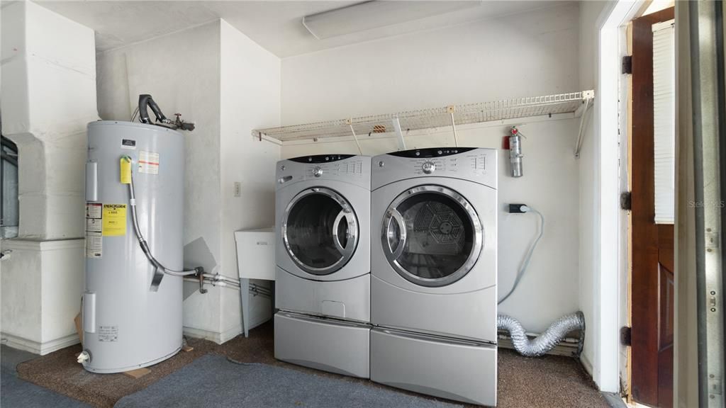 For Sale: $399,000 (3 beds, 2 baths, 2485 Square Feet)