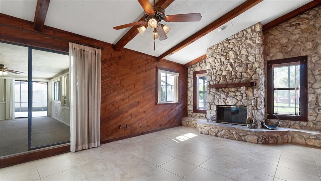 For Sale: $399,000 (3 beds, 2 baths, 2485 Square Feet)