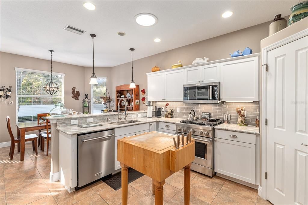 На продажу: $439,000 (3 спален, 2 ванн, 2287 Квадратных фут)