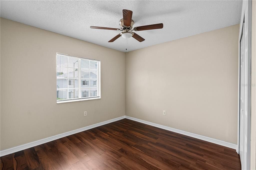 待售: $230,000 (3 贝兹, 2 浴室, 1364 平方英尺)