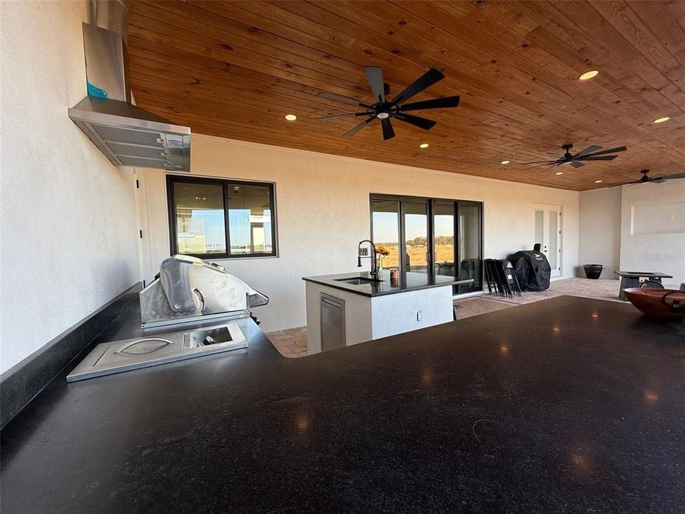 En Venta: $1,090,000 (4 camas, 3 baños, 3436 Pies cuadrados)