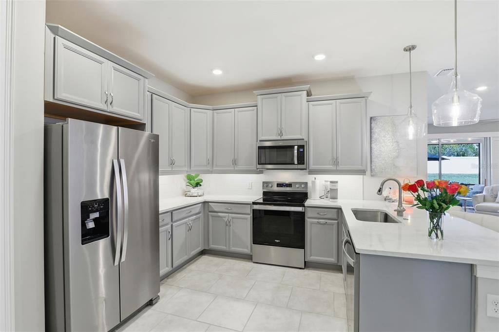 For Sale: $379,000 (2 beds, 2 baths, 1496 Square Feet)