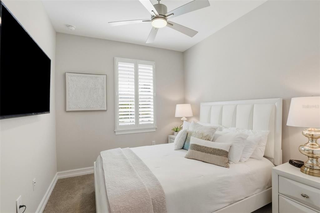 For Sale: $379,000 (2 beds, 2 baths, 1496 Square Feet)