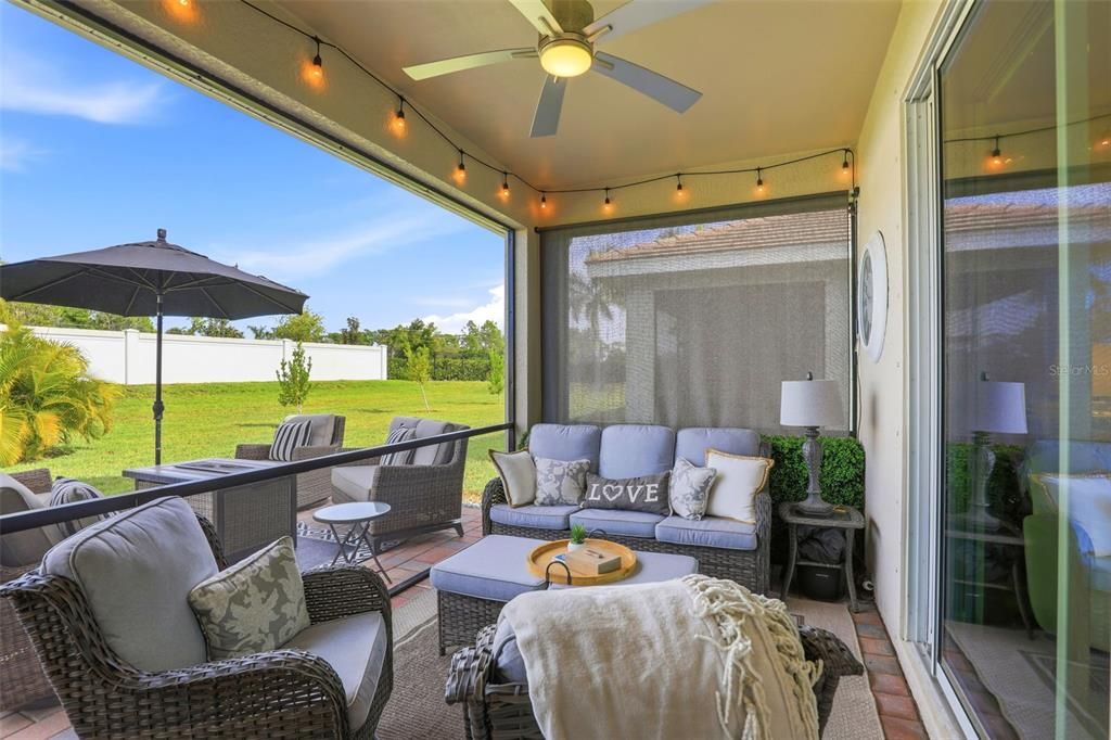 For Sale: $379,000 (2 beds, 2 baths, 1496 Square Feet)