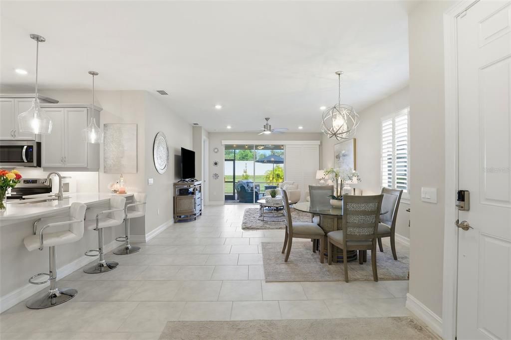 For Sale: $379,000 (2 beds, 2 baths, 1496 Square Feet)