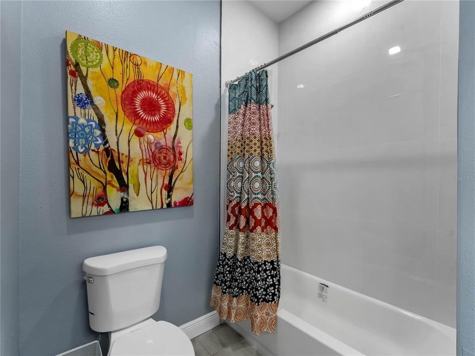 На продажу: $575,000 (3 спален, 2 ванн, 1469 Квадратных фут)