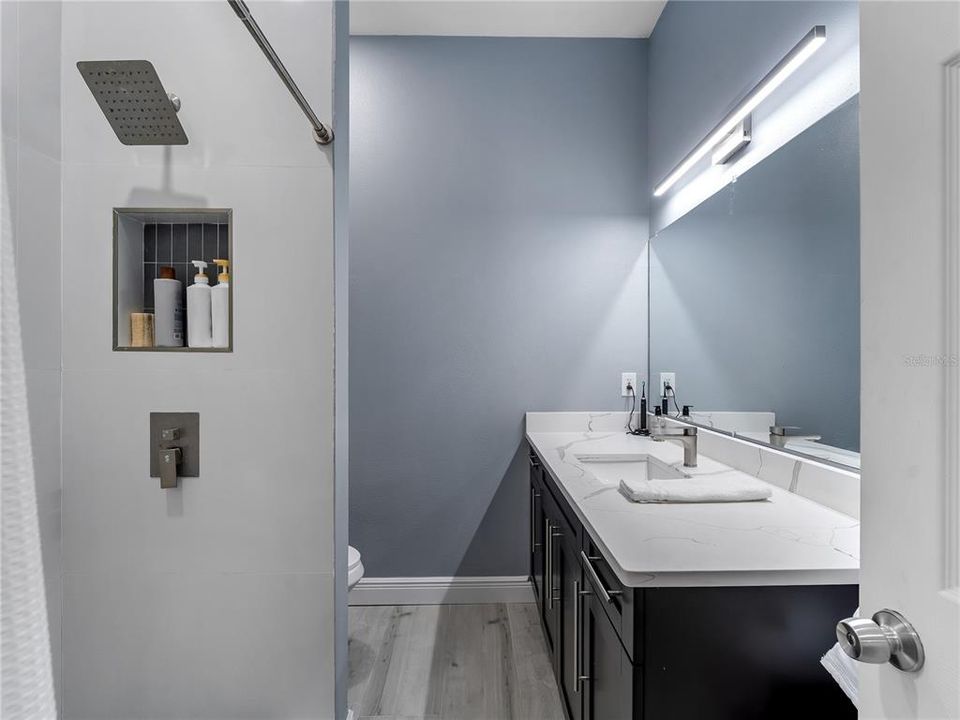 На продажу: $575,000 (3 спален, 2 ванн, 1469 Квадратных фут)