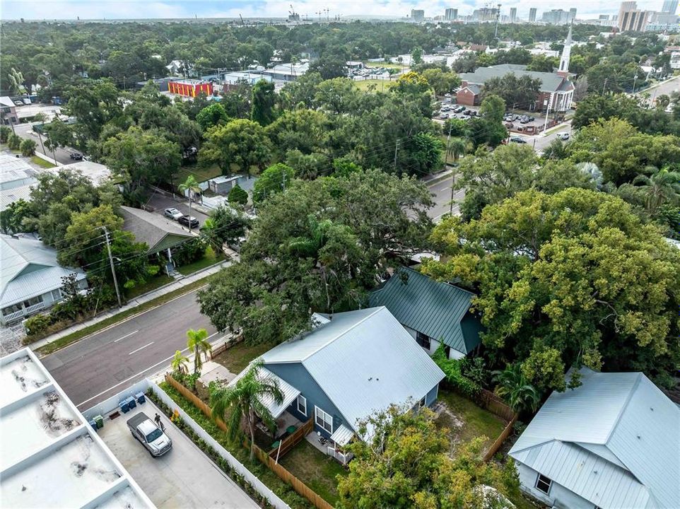 На продажу: $575,000 (3 спален, 2 ванн, 1469 Квадратных фут)