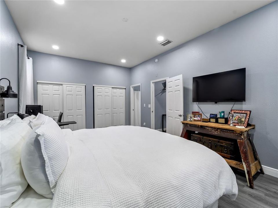 На продажу: $575,000 (3 спален, 2 ванн, 1469 Квадратных фут)