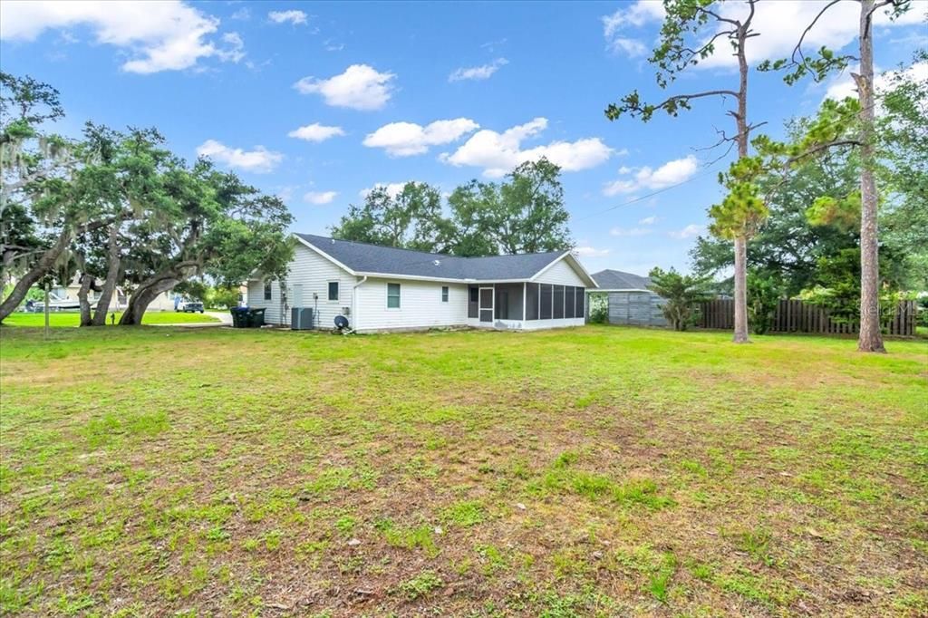 For Rent: $1,850 (3 beds, 2 baths, 1102 Square Feet)