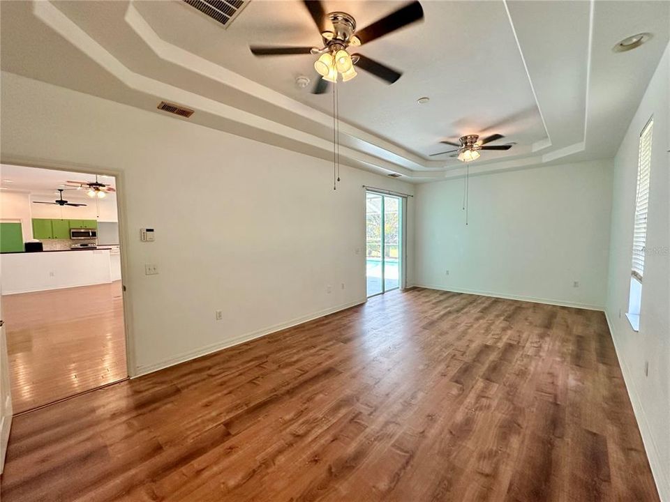 出租: $3,250 (3 贝兹, 2 浴室, 2237 平方英尺)