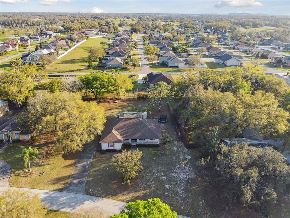 出租: $3,250 (3 贝兹, 2 浴室, 2237 平方英尺)