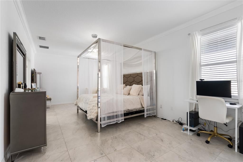 En Venta: $635,000 (4 camas, 3 baños, 2994 Pies cuadrados)