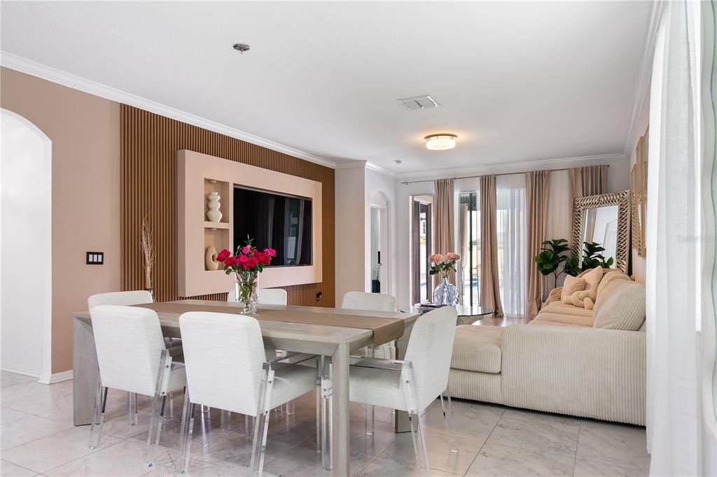 En Venta: $635,000 (4 camas, 3 baños, 2994 Pies cuadrados)