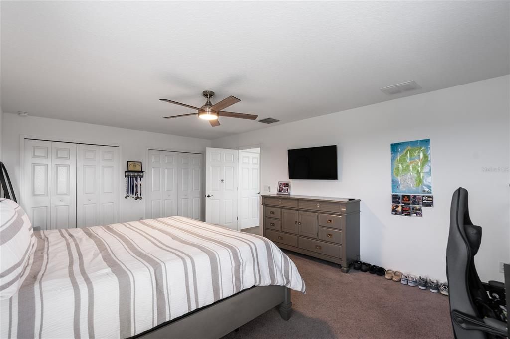 En Venta: $635,000 (4 camas, 3 baños, 2994 Pies cuadrados)