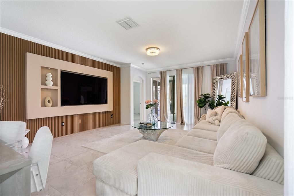 En Venta: $635,000 (4 camas, 3 baños, 2994 Pies cuadrados)