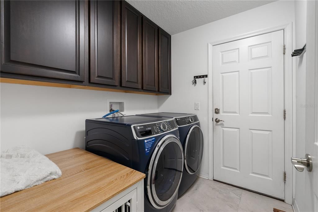 En Venta: $635,000 (4 camas, 3 baños, 2994 Pies cuadrados)