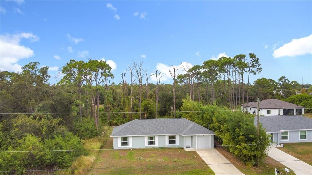 For Rent: $1,900 (3 beds, 2 baths, 1290 Square Feet)