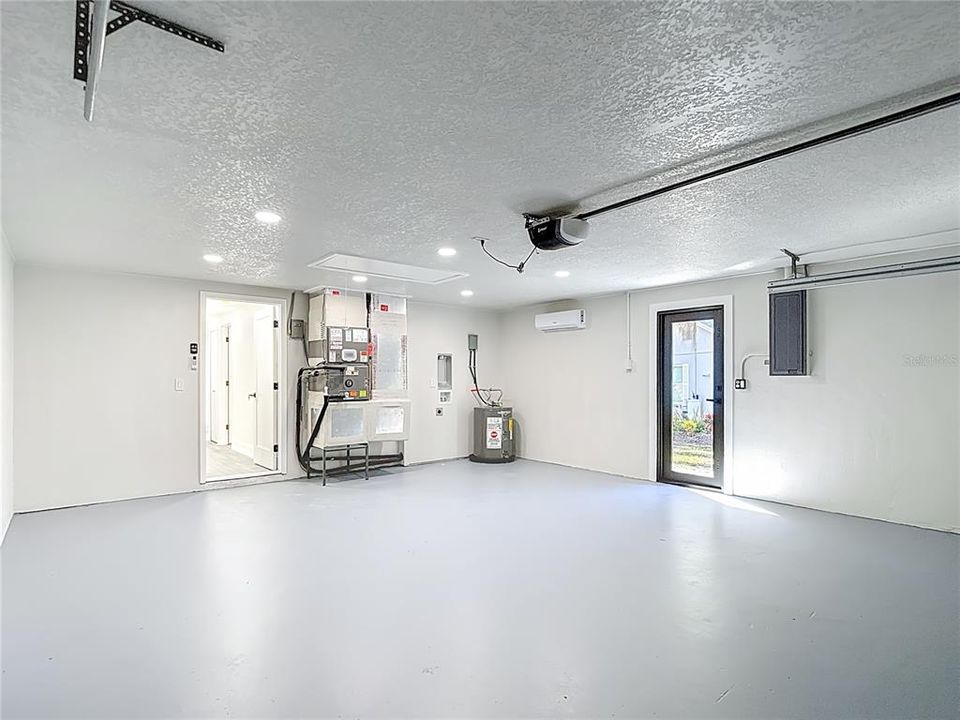 For Sale: $334,900 (3 beds, 2 baths, 1670 Square Feet)