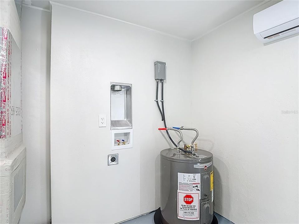 For Sale: $334,900 (3 beds, 2 baths, 1670 Square Feet)