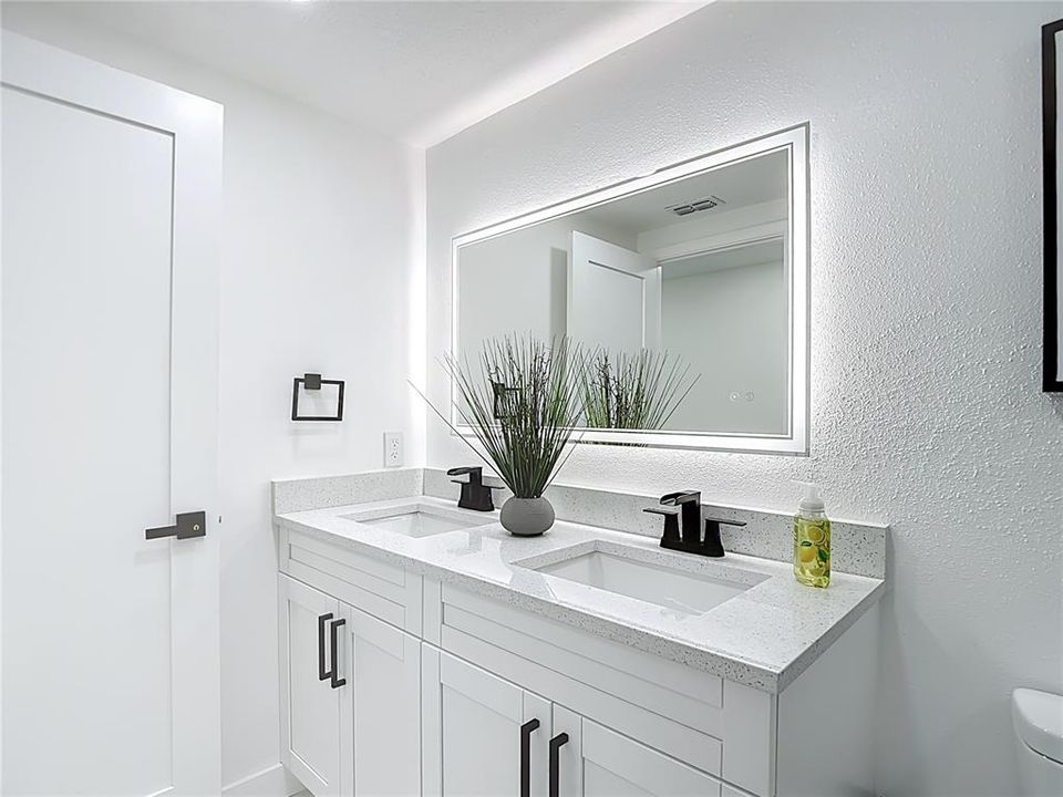 For Sale: $334,900 (3 beds, 2 baths, 1670 Square Feet)