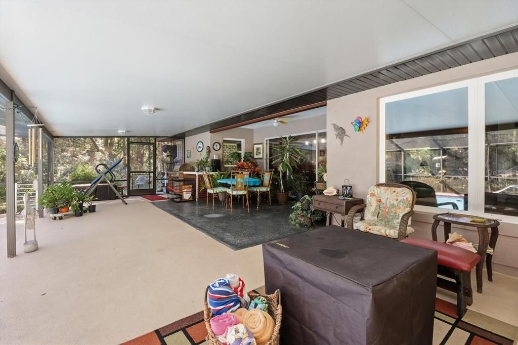 待售: $365,000 (2 贝兹, 2 浴室, 1678 平方英尺)