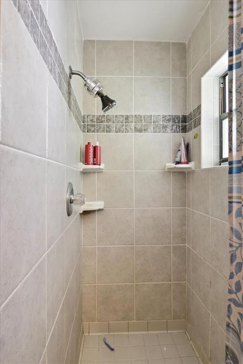 待售: $365,000 (2 贝兹, 2 浴室, 1678 平方英尺)