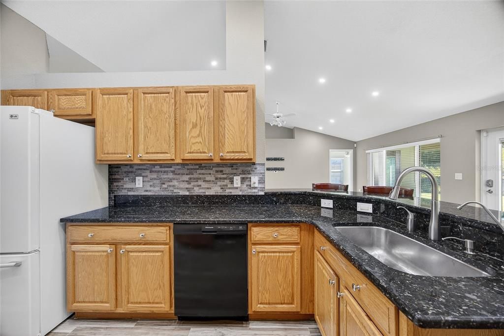 For Sale: $400,000 (4 beds, 2 baths, 2145 Square Feet)