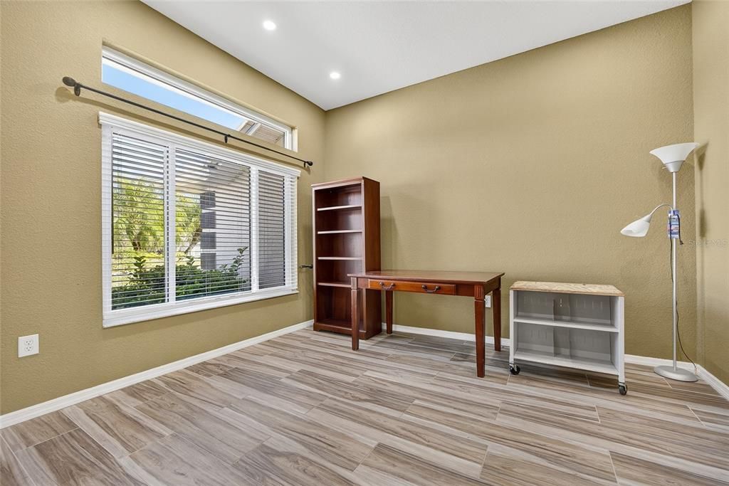 For Sale: $400,000 (4 beds, 2 baths, 2145 Square Feet)