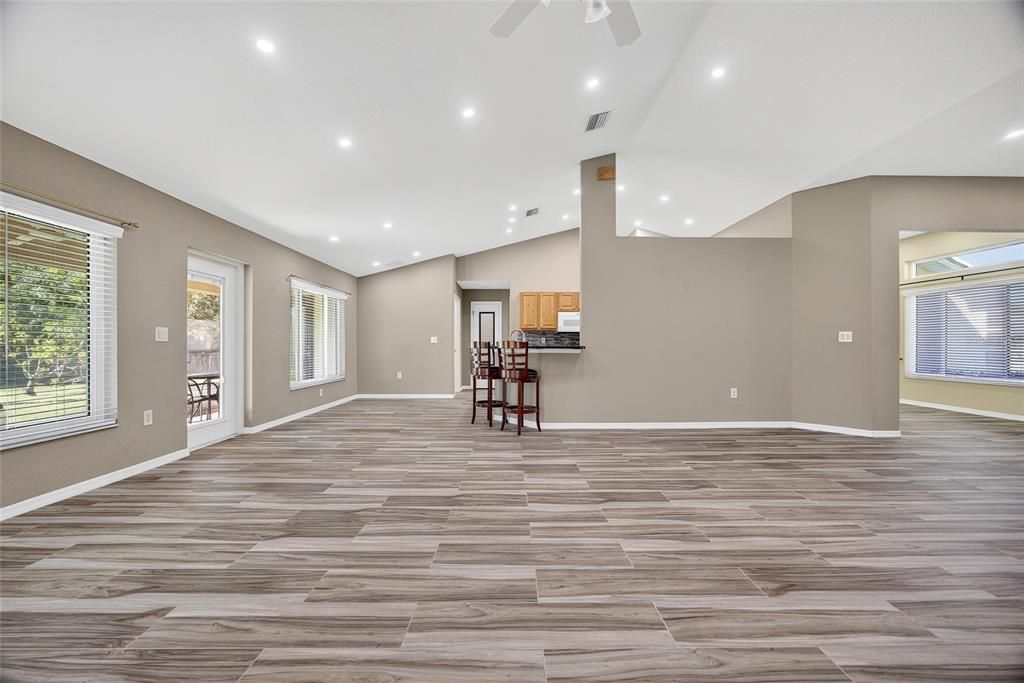 For Sale: $400,000 (4 beds, 2 baths, 2145 Square Feet)