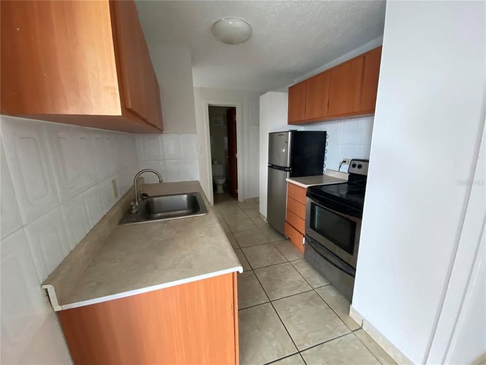 Под контрактом: $145,000 (3 спален, 1 ванн, 829 Квадратных фут)