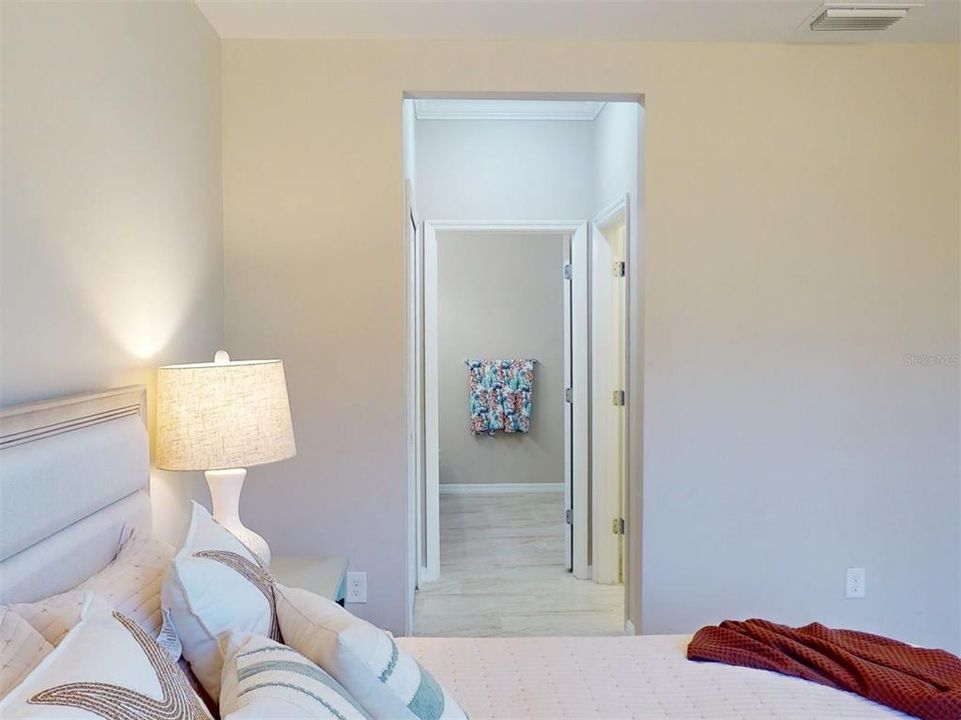 For Sale: $250,000 (2 beds, 2 baths, 1363 Square Feet)