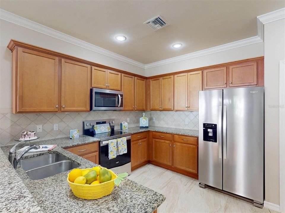 For Sale: $250,000 (2 beds, 2 baths, 1363 Square Feet)
