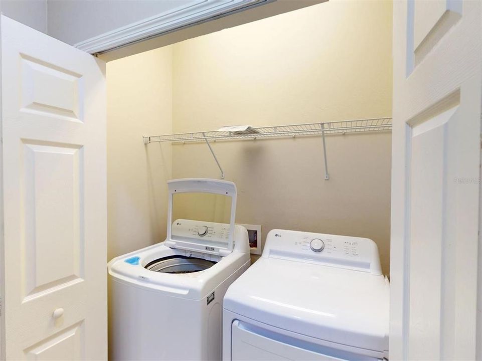 For Sale: $250,000 (2 beds, 2 baths, 1363 Square Feet)