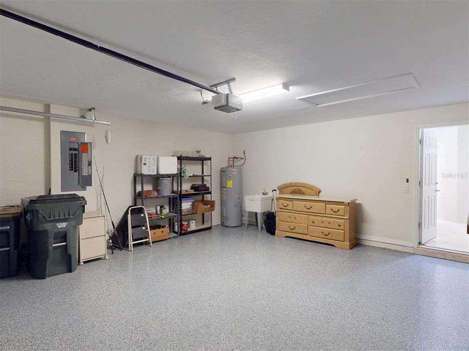 For Sale: $250,000 (2 beds, 2 baths, 1363 Square Feet)