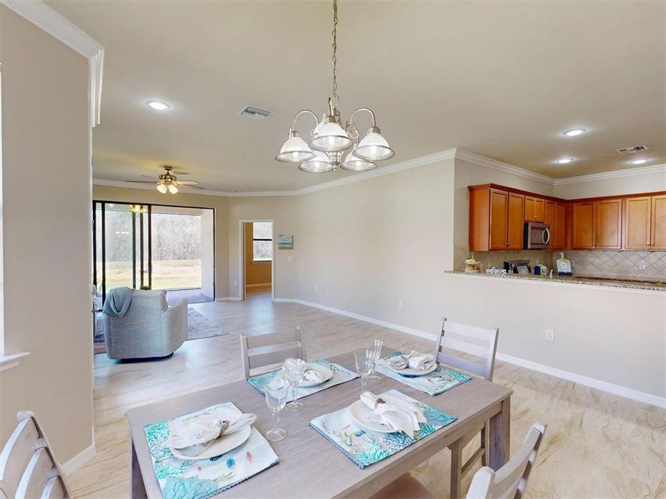 For Sale: $250,000 (2 beds, 2 baths, 1363 Square Feet)