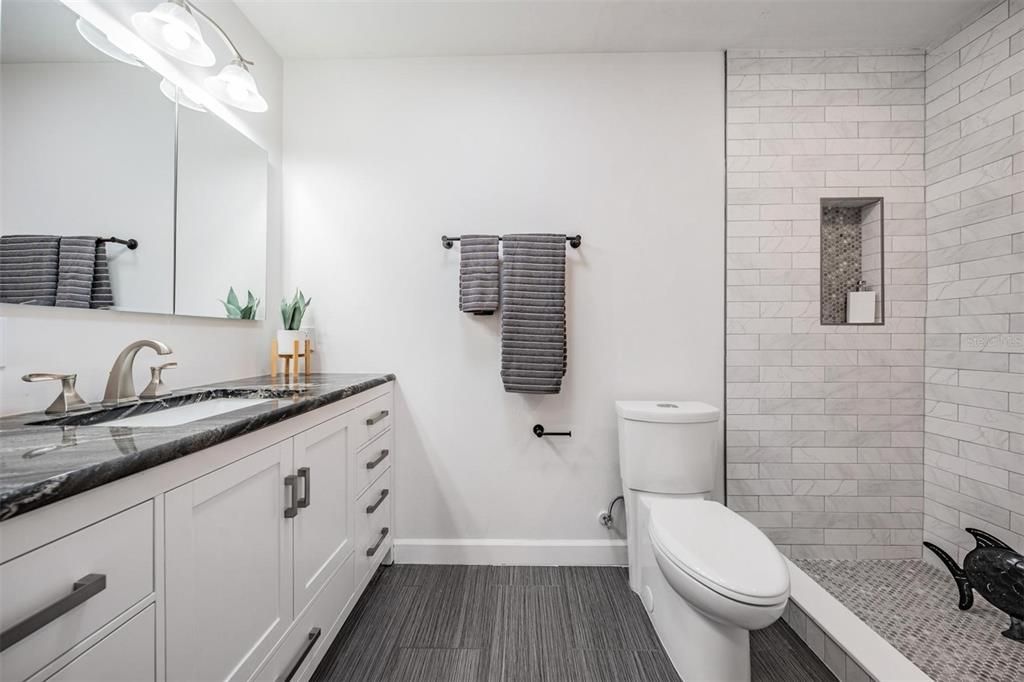 For Sale: $325,000 (2 beds, 2 baths, 1400 Square Feet)