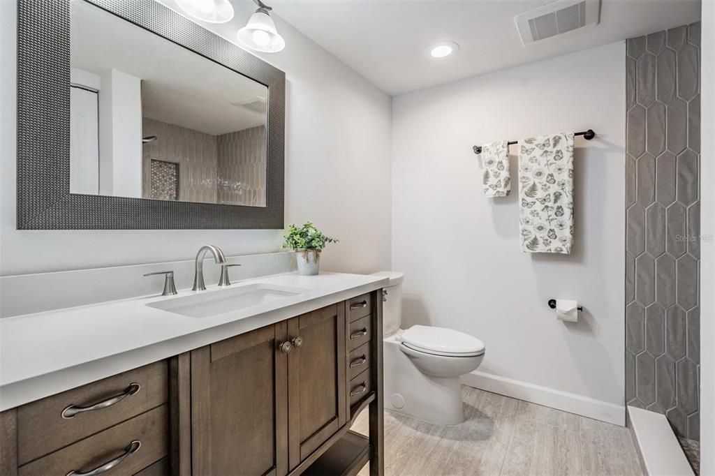 For Sale: $325,000 (2 beds, 2 baths, 1400 Square Feet)